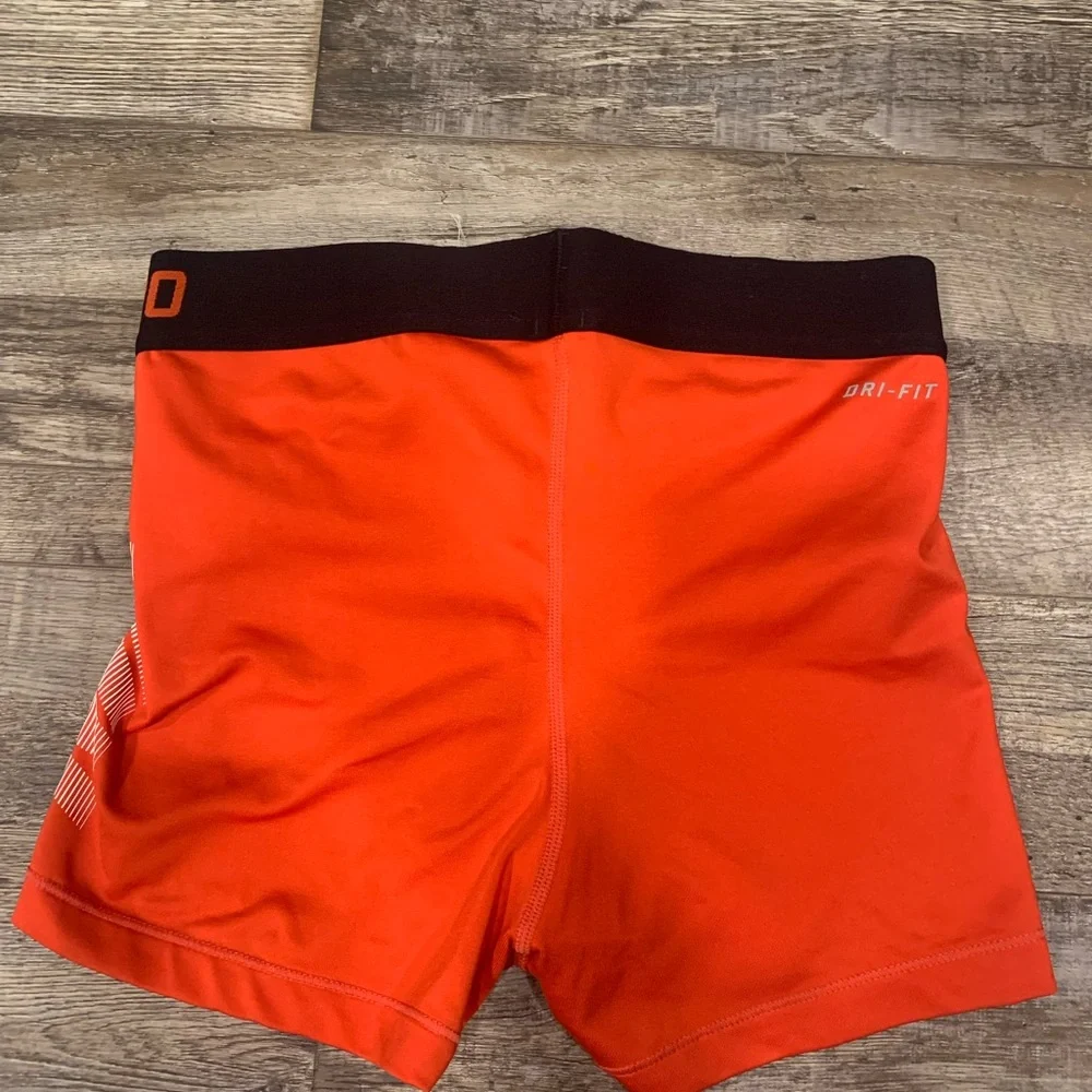 Nike Pros Bundle - Picture 13 of 16